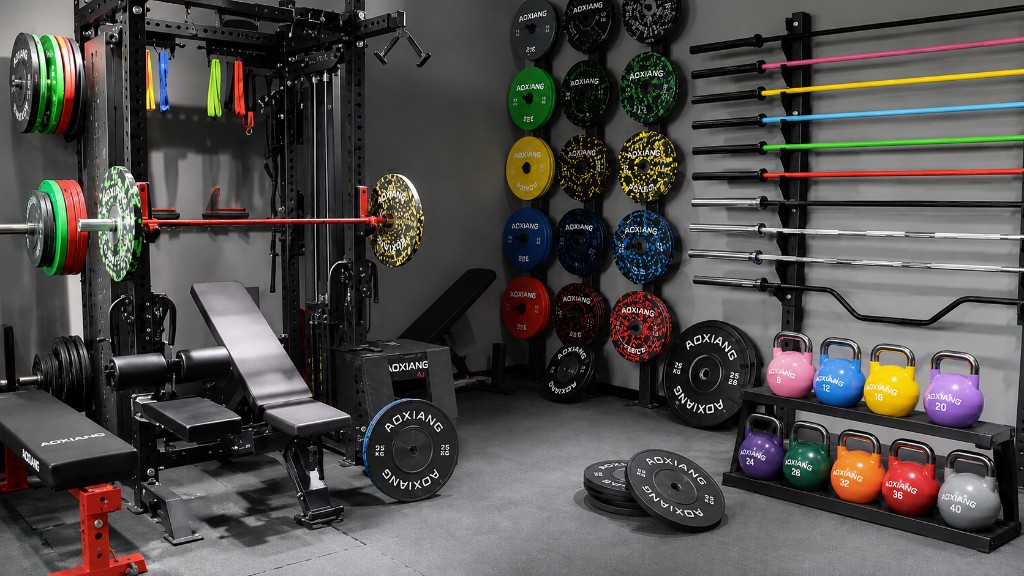 AoXiang branded gym equipment — racks, kettlebells and plates