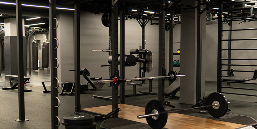 weight plates and rack | Optimizing Gym Floor Life with(pic1)